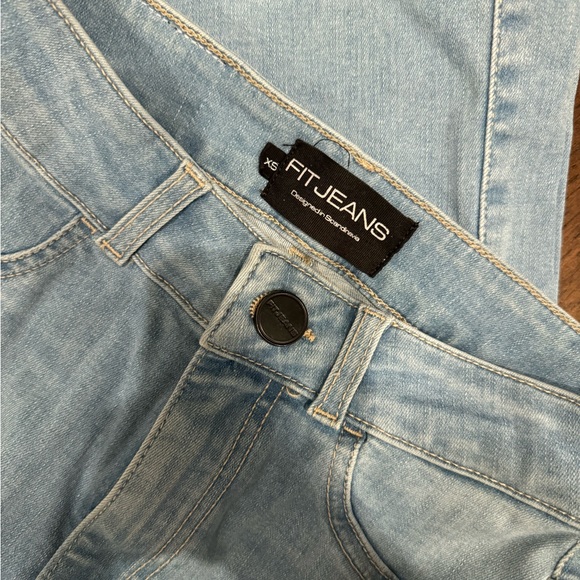 FITJEANS Women's High Rise Light Blue Jeans - Picture 2 of 5